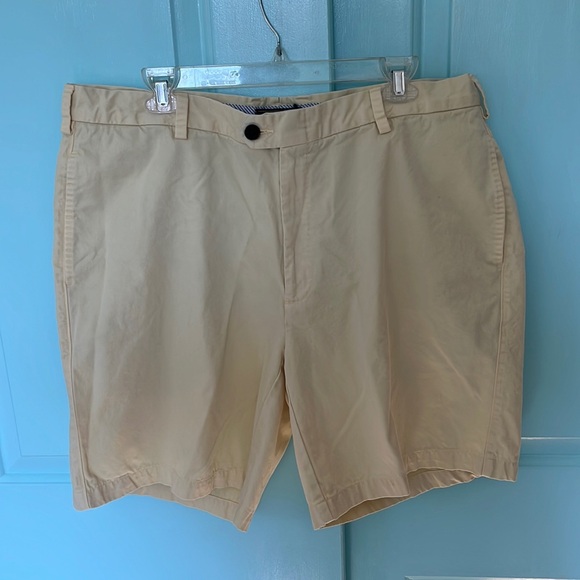 Orvis Other - Orvis Flat Front Twill 8.5 Inseam Short in Yellow
